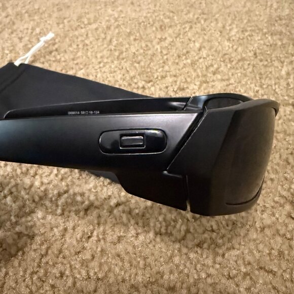 ( OO9014 ) Oakley Gascan Black Matte Frame Black Lens - Picture 2 of 8